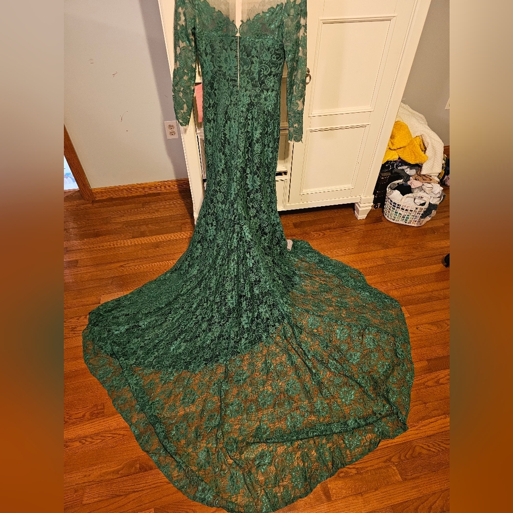 Emerald Lace Maxi Dress